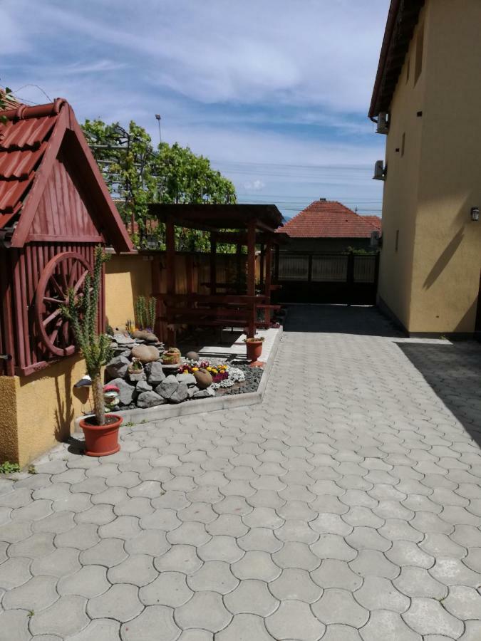 Casa Daomi Hotel Deva Exterior photo